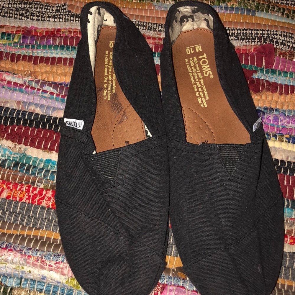 Mens Toms